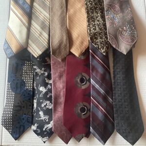 Lot of 12 men's ties silk & polyester‎